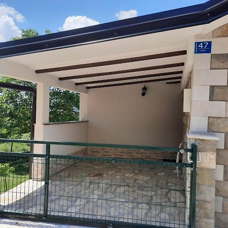 Lusnic Weekend House Petarヴィラ エクステリア 写真
