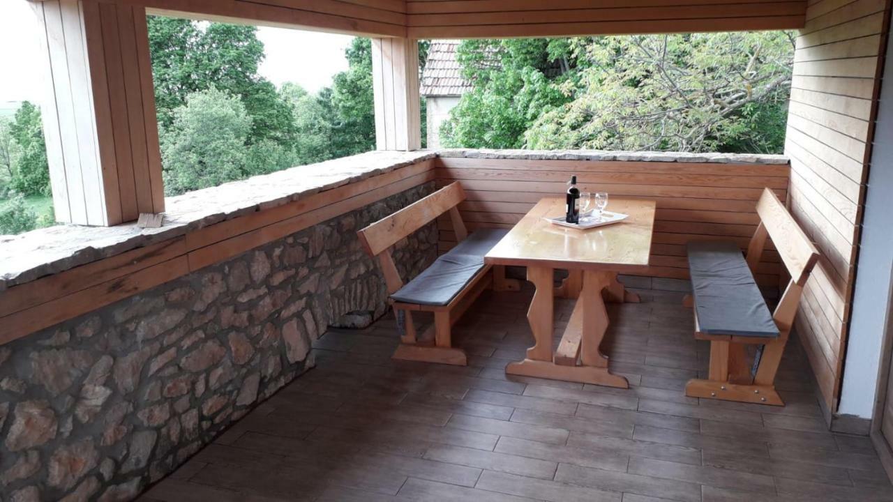 Lusnic Weekend House Petarヴィラ エクステリア 写真